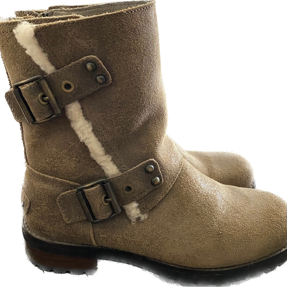 UGG boots size 6 women